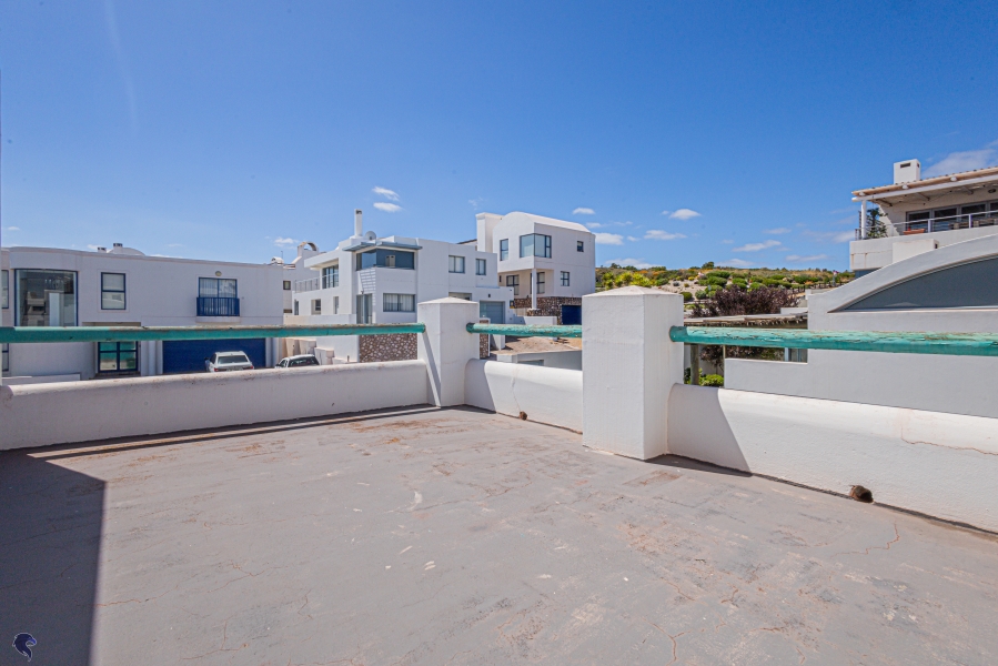 4 Bedroom Property for Sale in Paradise Beach Western Cape